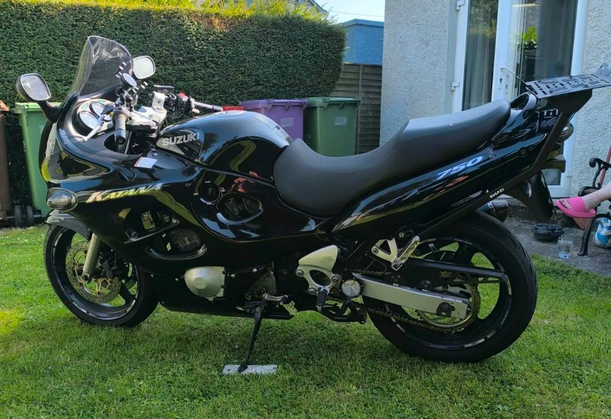 Gsxf750 2001 - Image 2