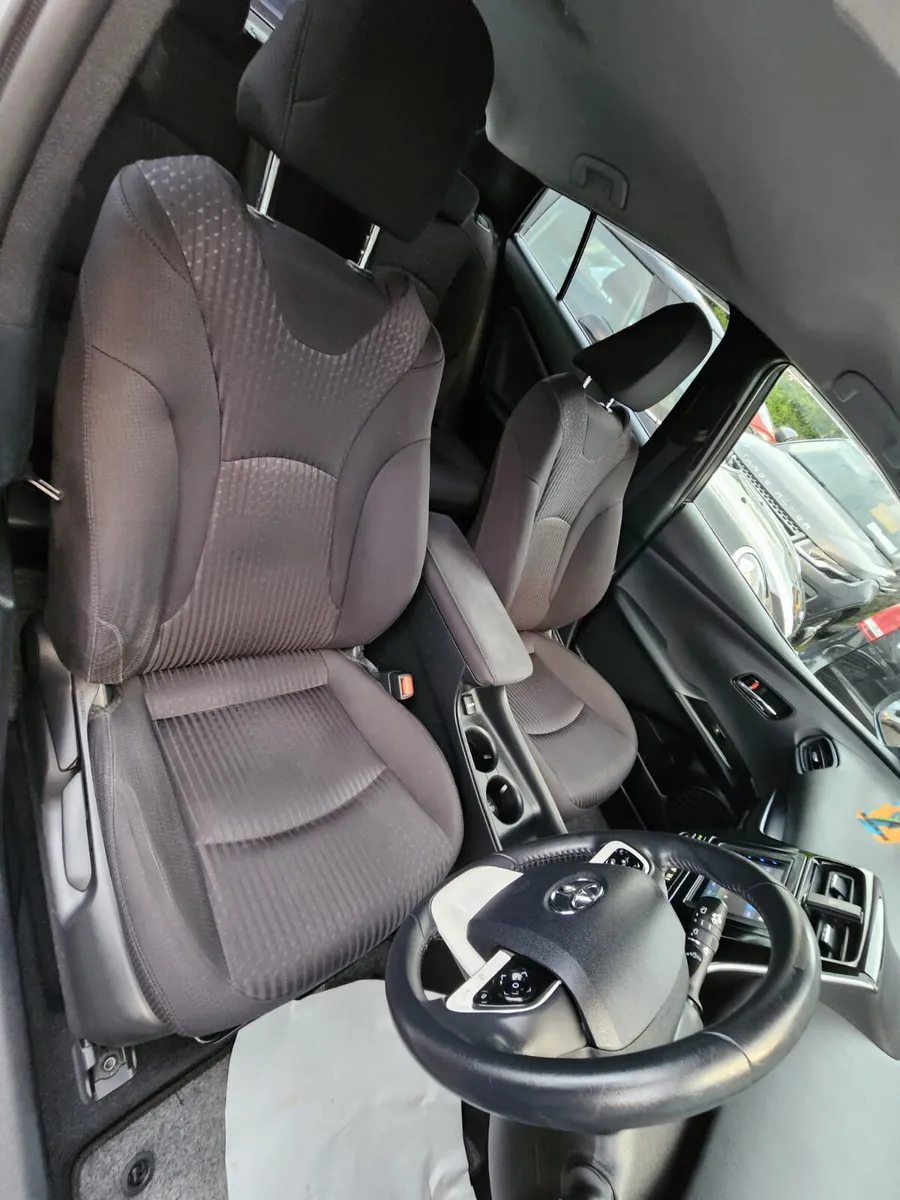 2018 Toyota prius hybrid.  Automatic €13650 - Image 2