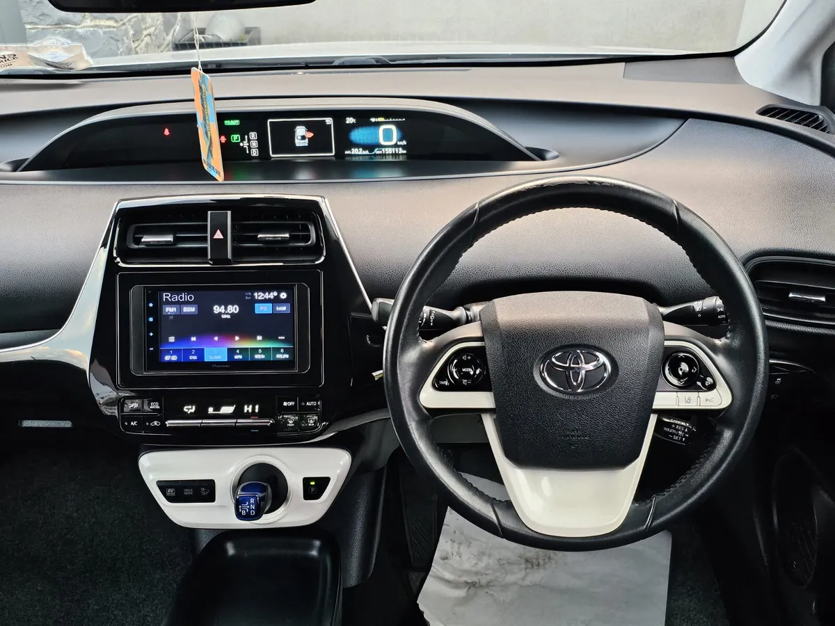 2018 Toyota prius hybrid.  Automatic €13650 - Image 4