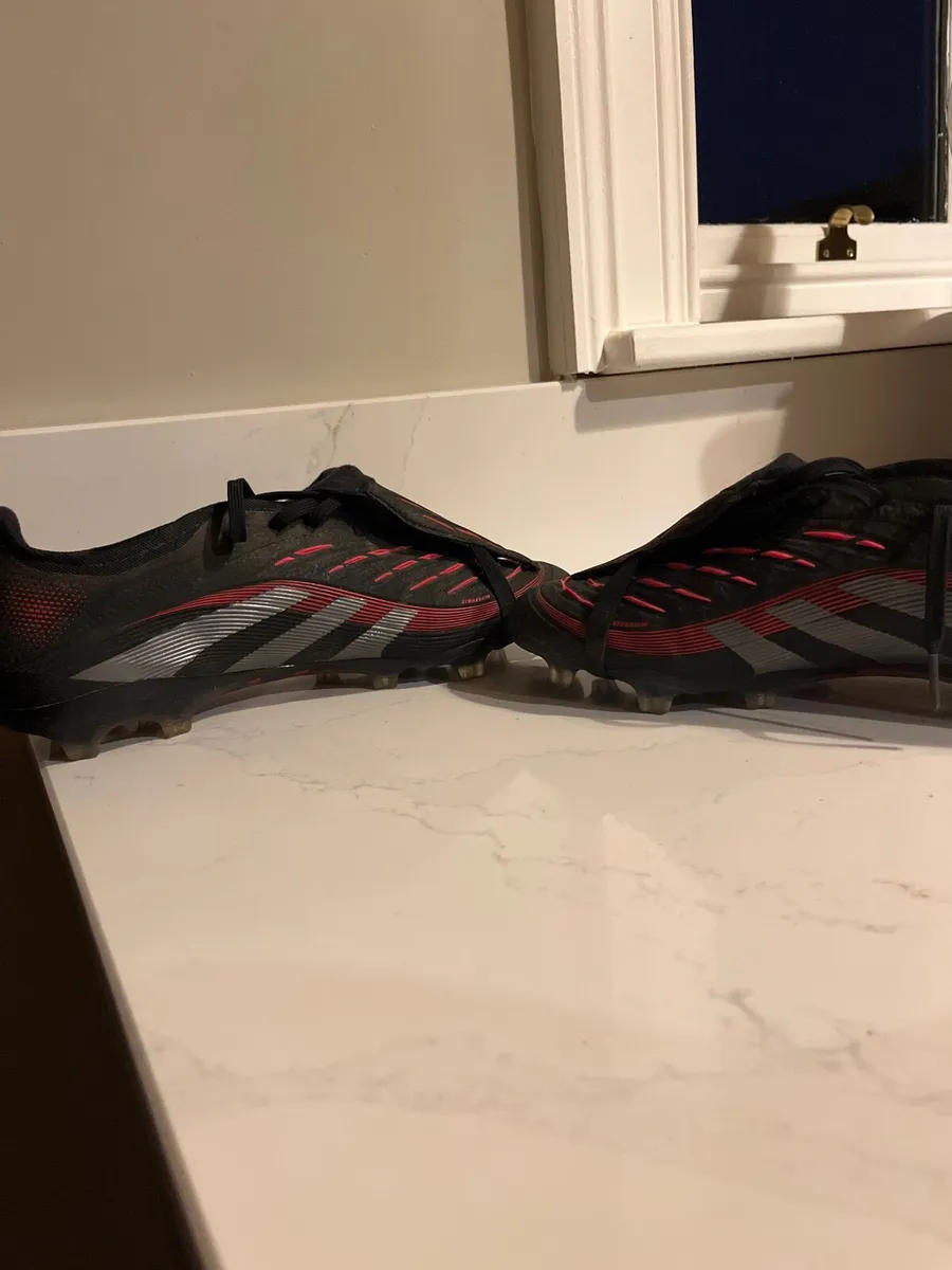 Adidas Predator football boots - Image 2