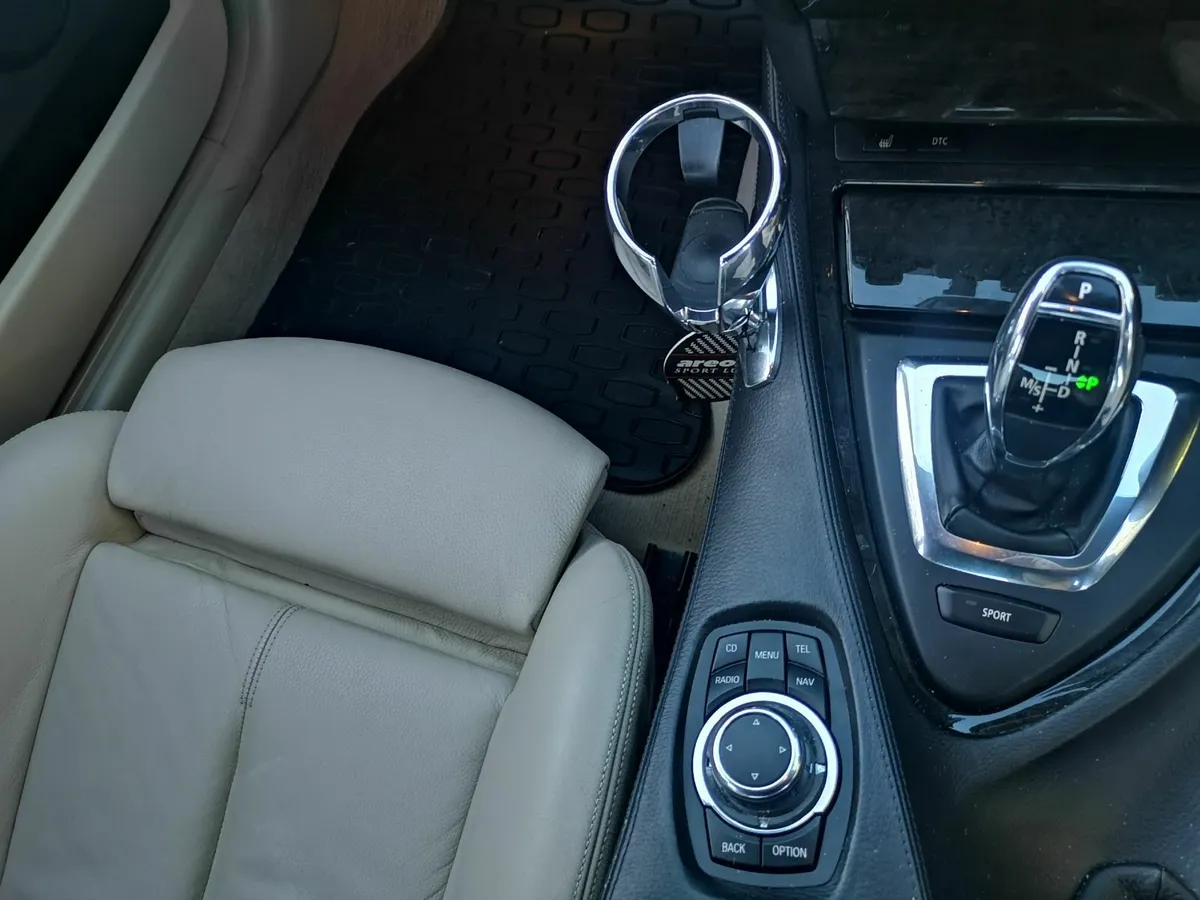 BMW 6-Series 2009 - Image 2