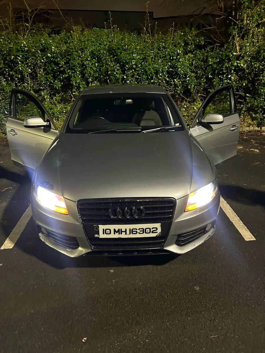 Audi A4 2010 - Image 1
