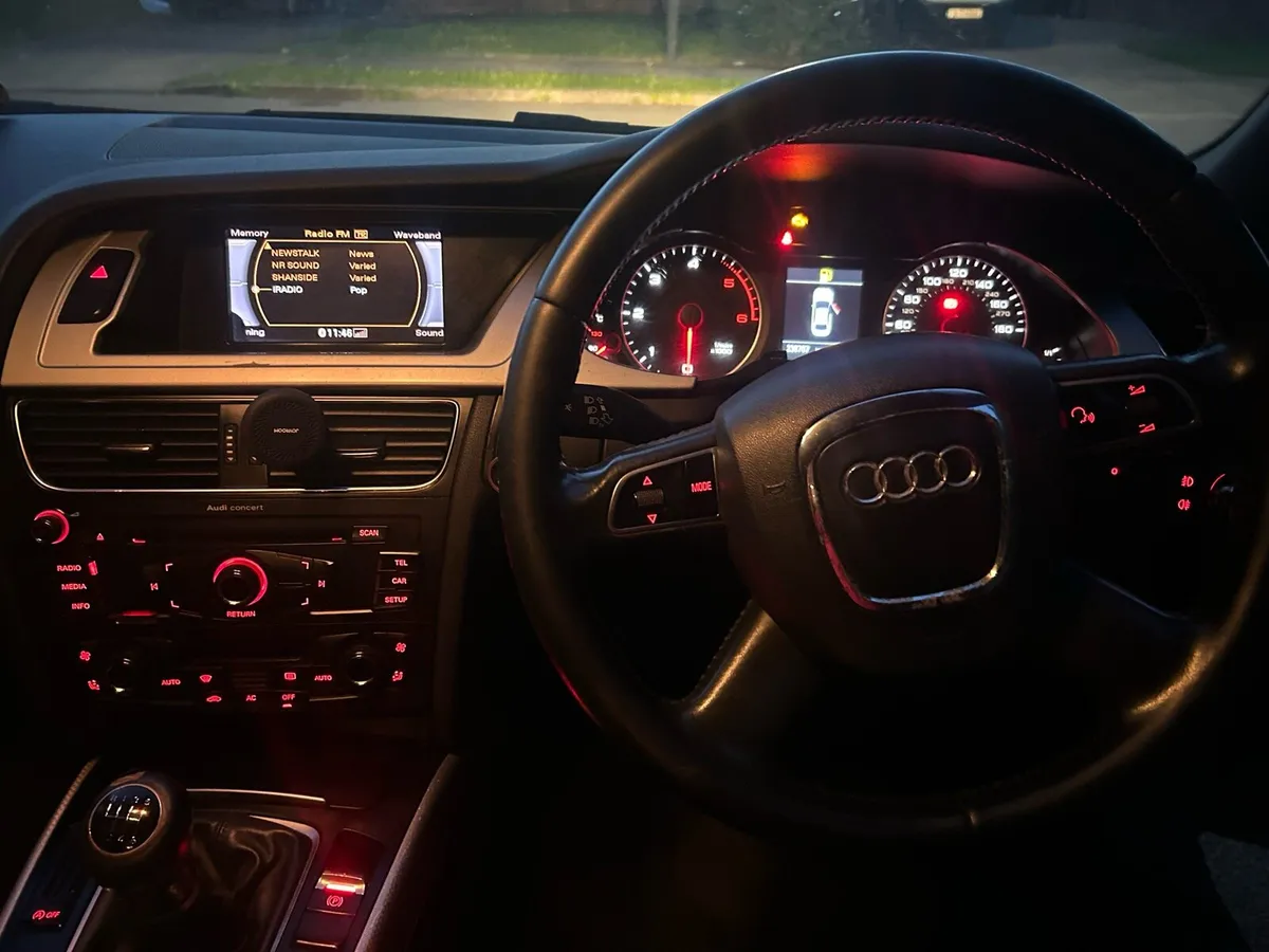 Audi A4 2010 - Image 4