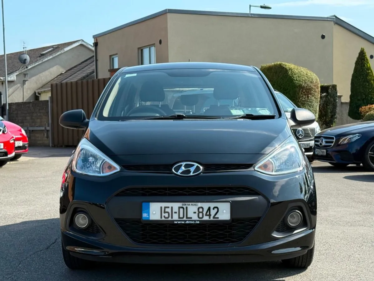 Hyundai i10 1.0 Classic 5DR  low Kms - Image 2