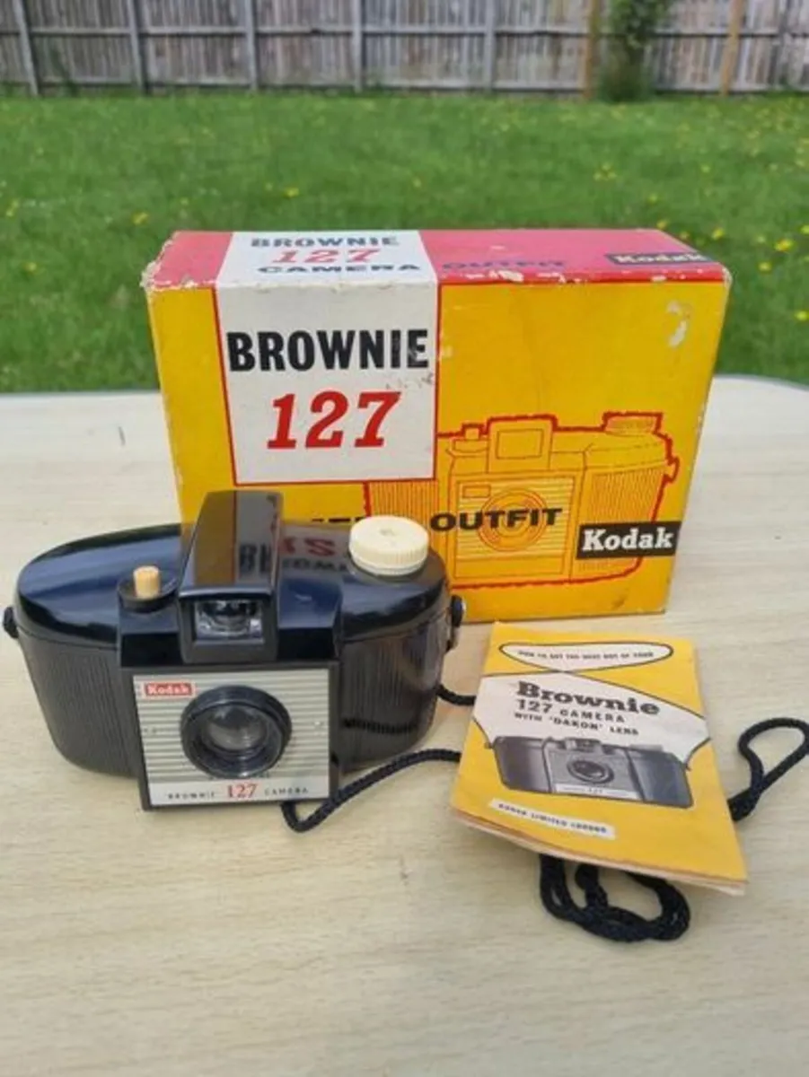 Vintage Kodak Browni 127 camera new in box - Image 3