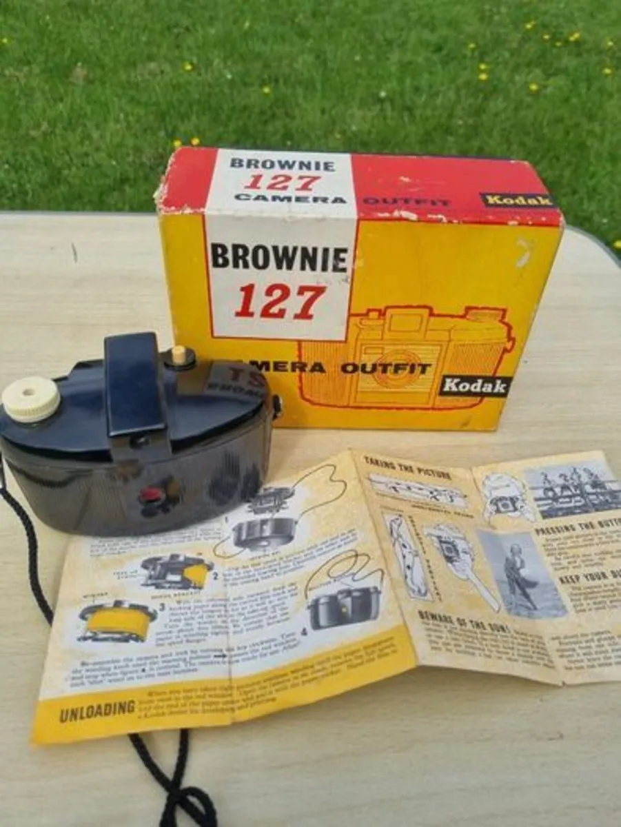 Vintage Kodak Browni 127 camera new in box - Image 4