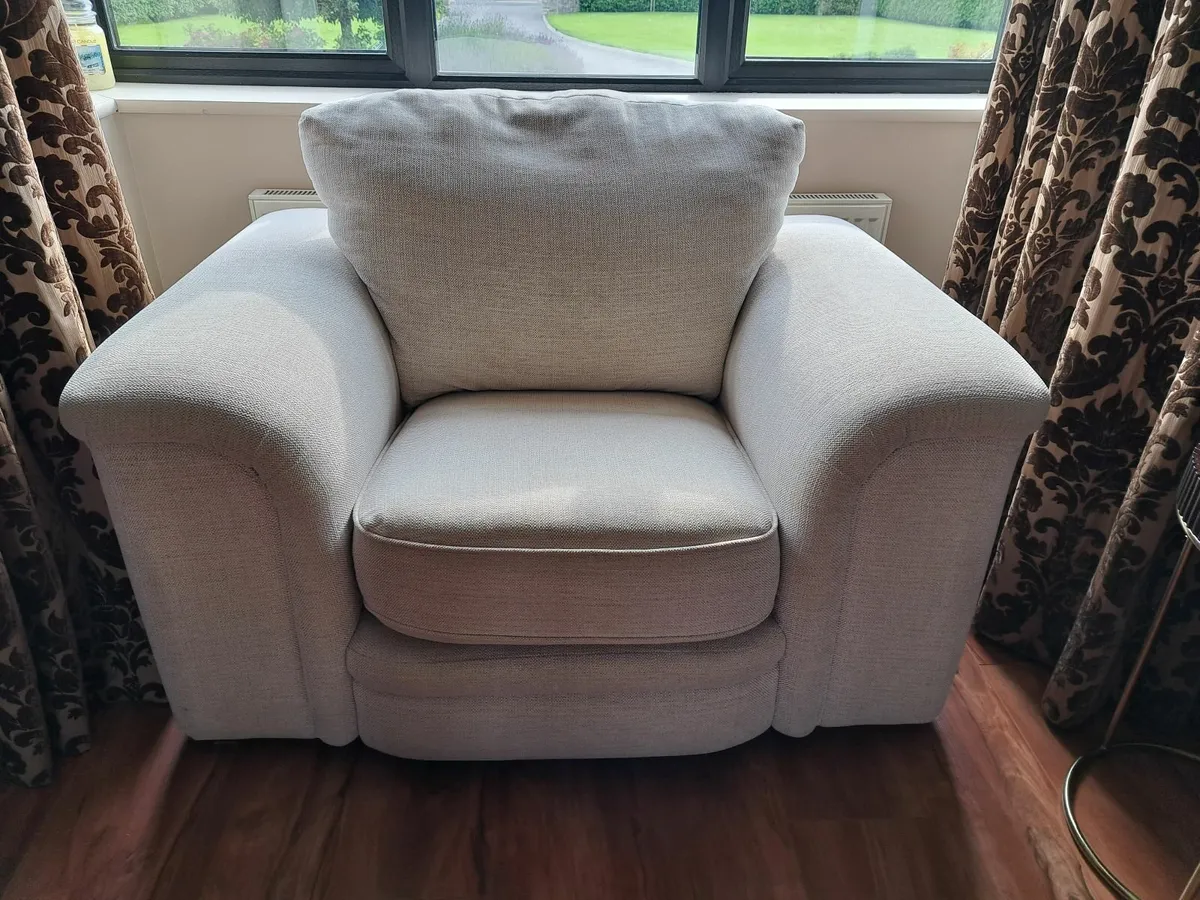 Sofa Suite 4, 3 & 1 Seater - Image 4