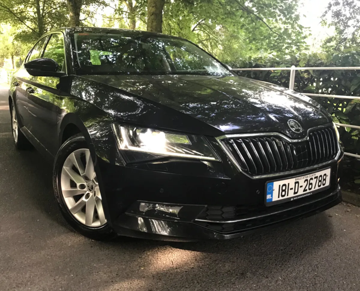 Skoda Superb 2.0 TDI 150bhp Style Leather Interior - Image 1