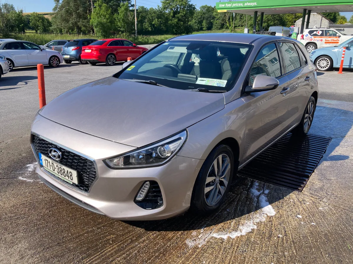 Hyundai i30 2017 Automatic - Image 2