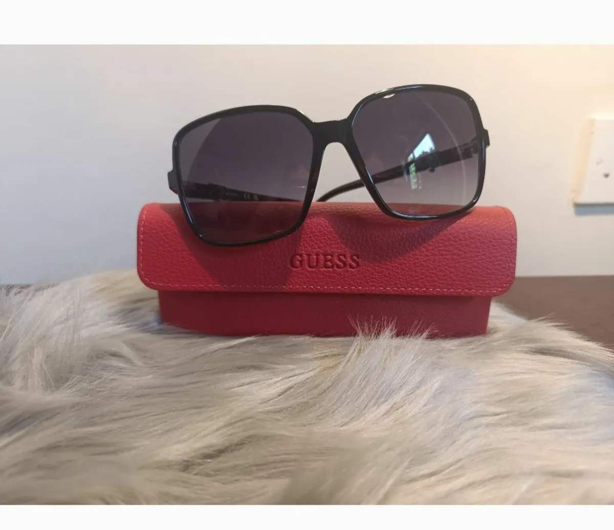 GUESS sunglasses - Image 1