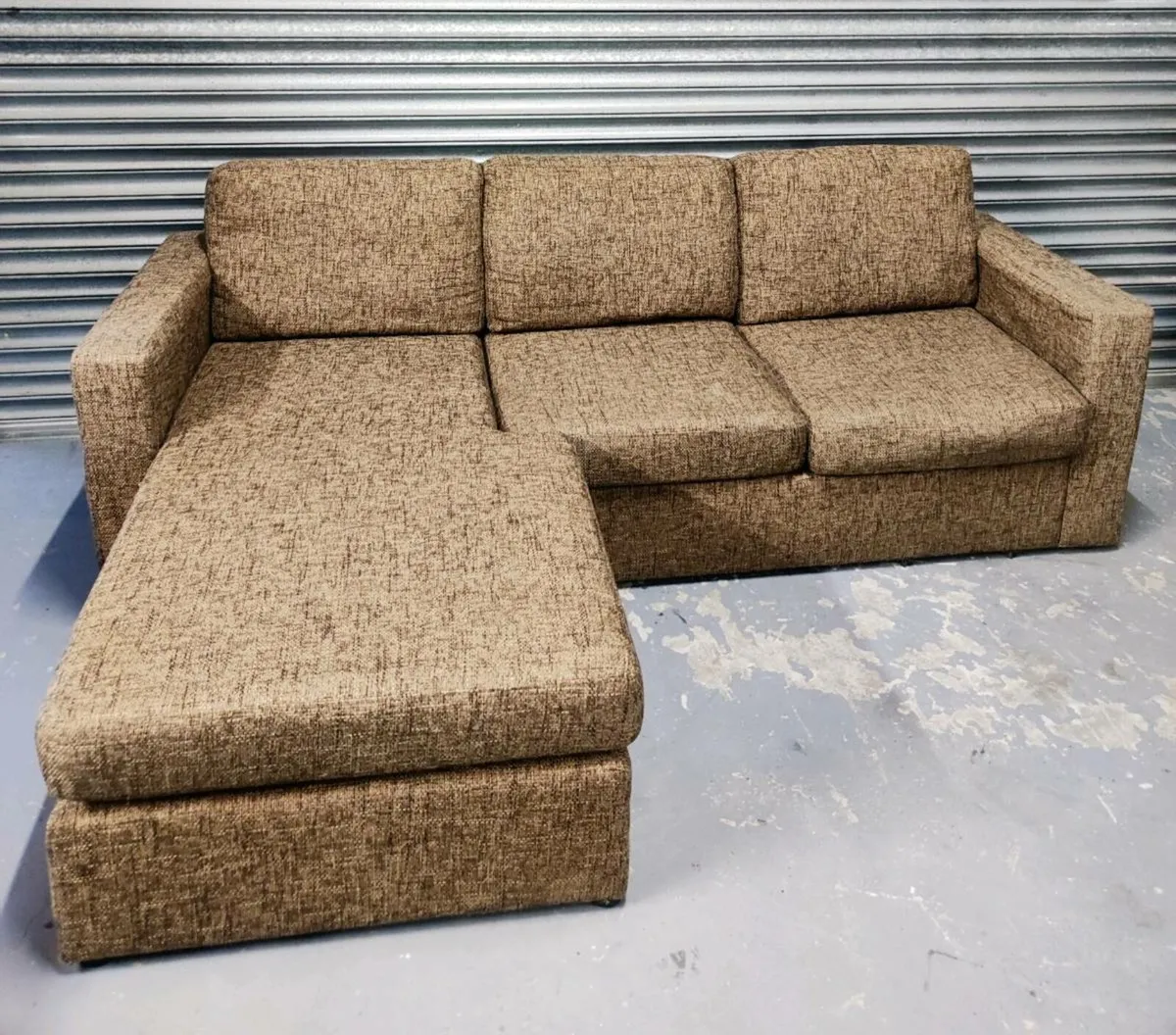 Brown fabric corner sofa *delivery - Image 1