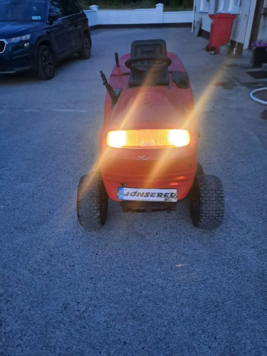 Ride on Lawnmower - Image 4
