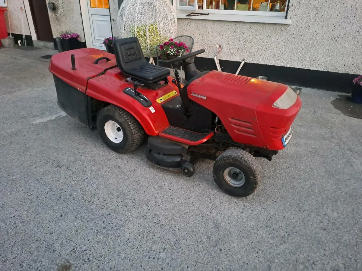 Ride on Lawnmower - Image 1