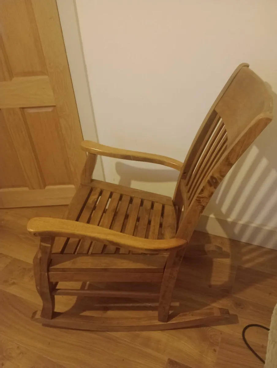 Rocking chair - Image 1