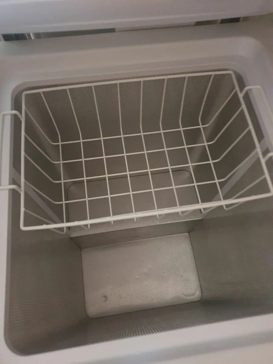 Beko White Chest Freezer - Image 2