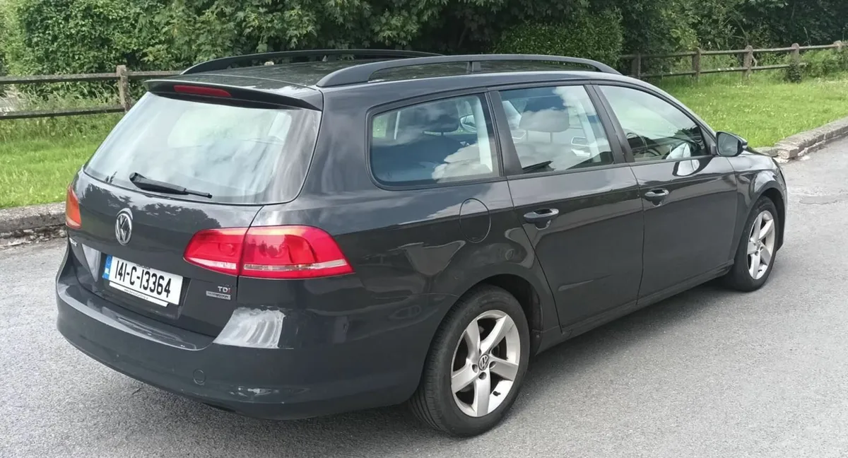 Volkswagen Passat 2014 - Image 3