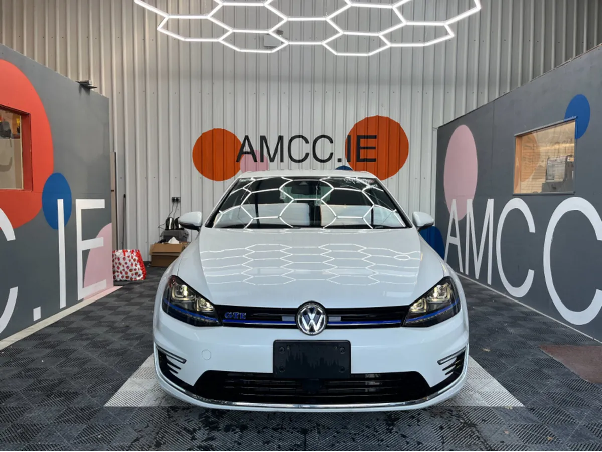 Volkswagen Golf GOLF GTE / 51k KMs / REVERSE CAMER - Image 2
