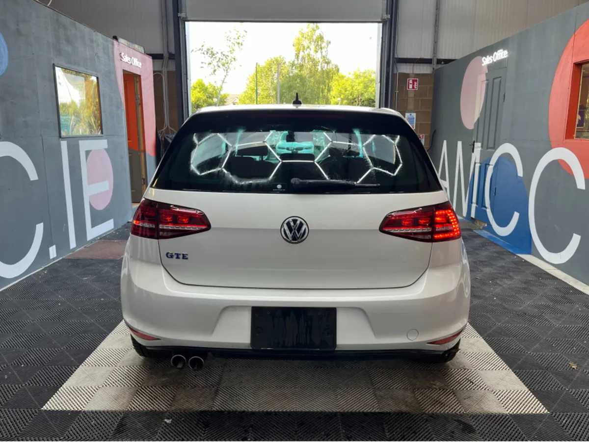 Volkswagen Golf GOLF GTE / 51k KMs / REVERSE CAMER - Image 4