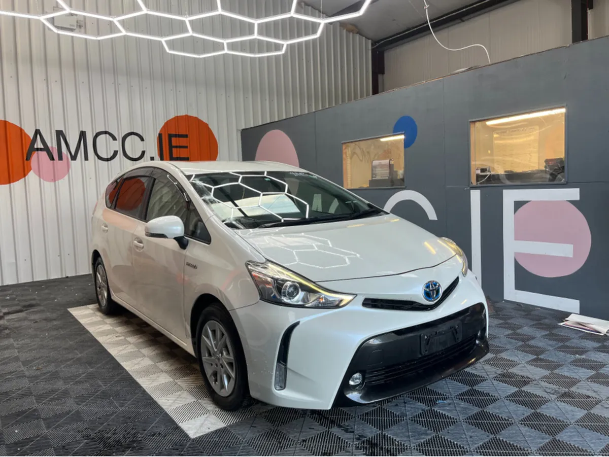 Toyota Prius 1.8 HYBRID / 94k KMs / REVERSE CAMERA - Image 1