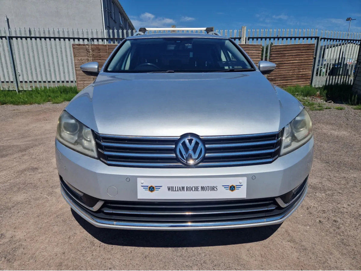 Volkswagen Passat 1.4 PETROL AUTO - Image 3