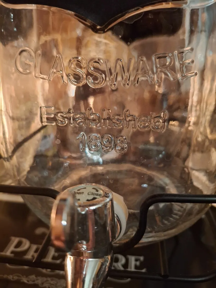 Glass water/juice/lemonade holder - Image 2