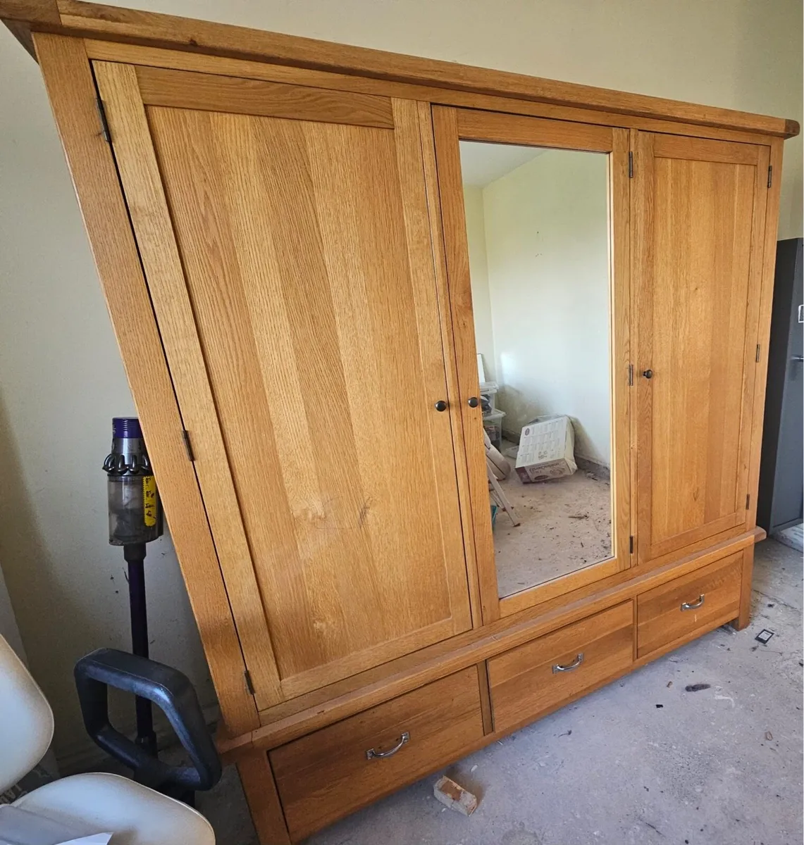 Oak Wardrobe - Image 1