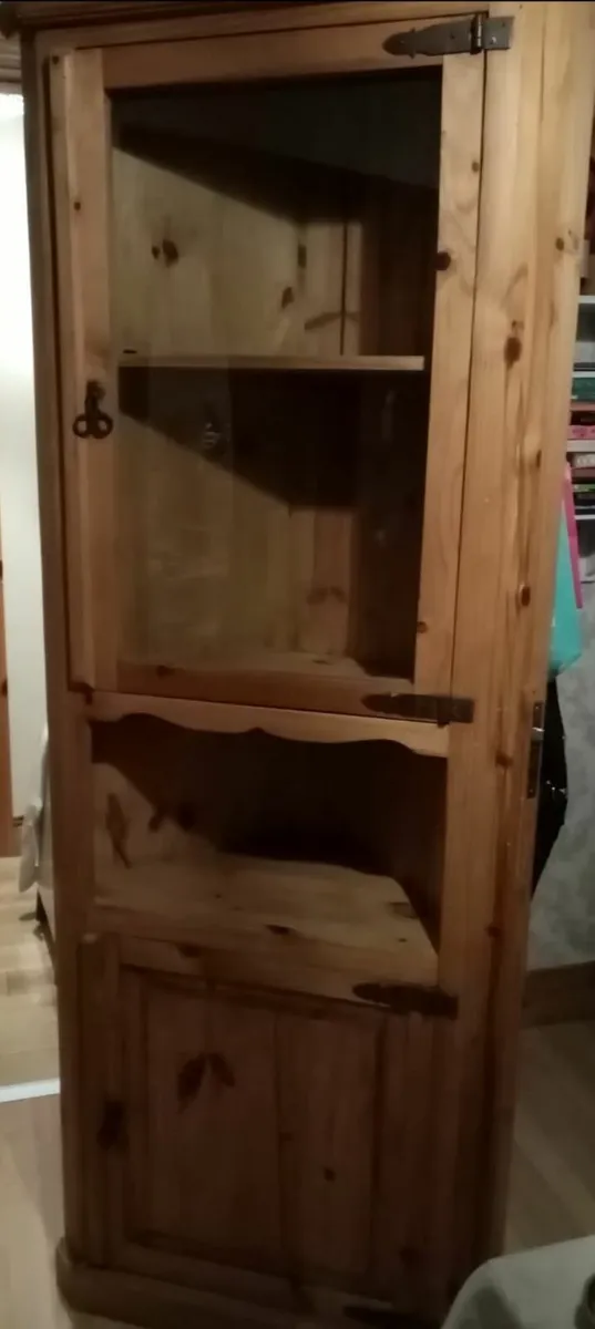 Beautiful corner unit - Image 1