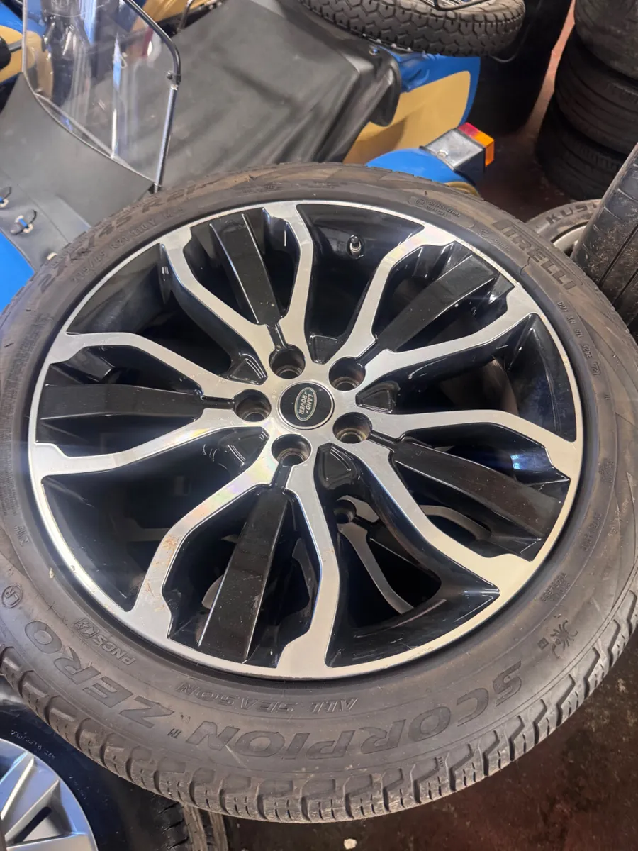 2021 RangeRover Sport 21 Inc Alloys - Image 1