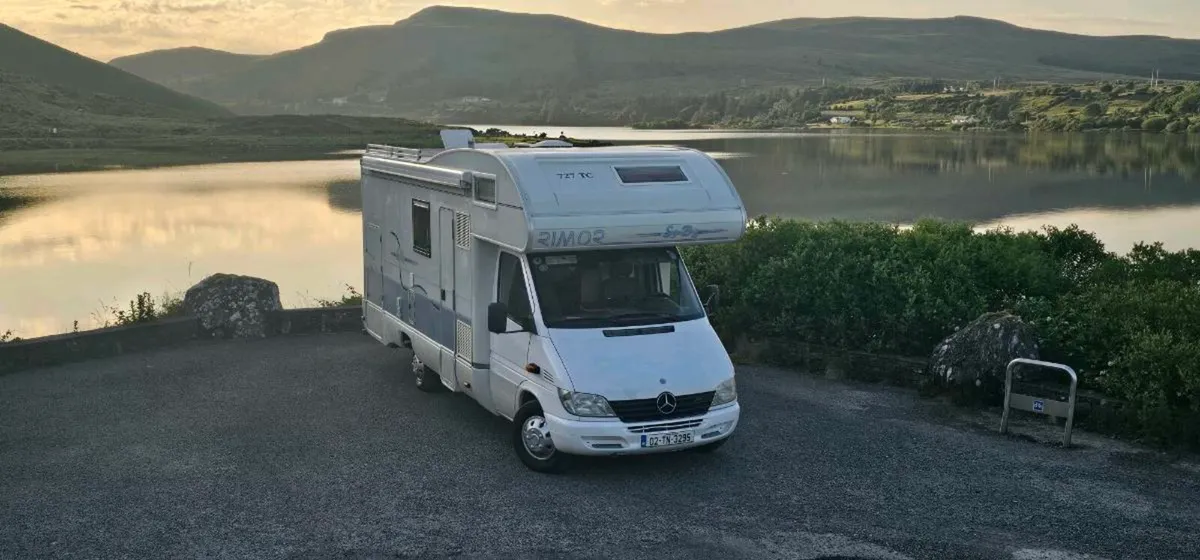 6 berth car license big garage - Image 1