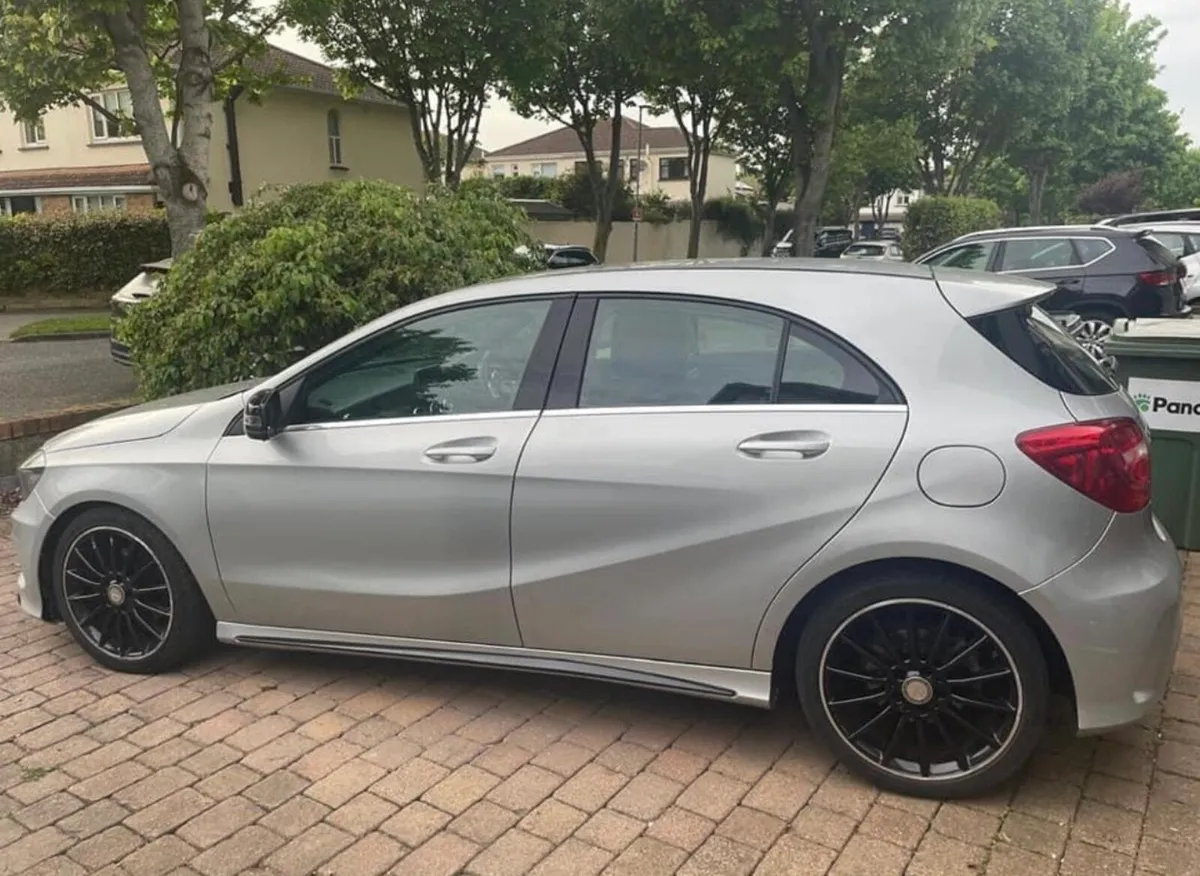 Car - Image 3