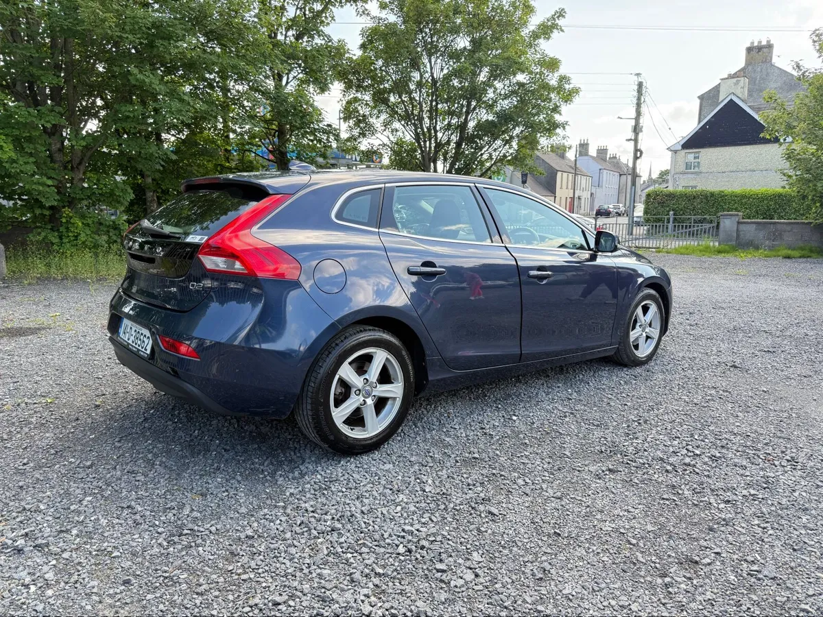 VOLVO V40 2014 🔥NCT&TAXed🔥 - Image 3