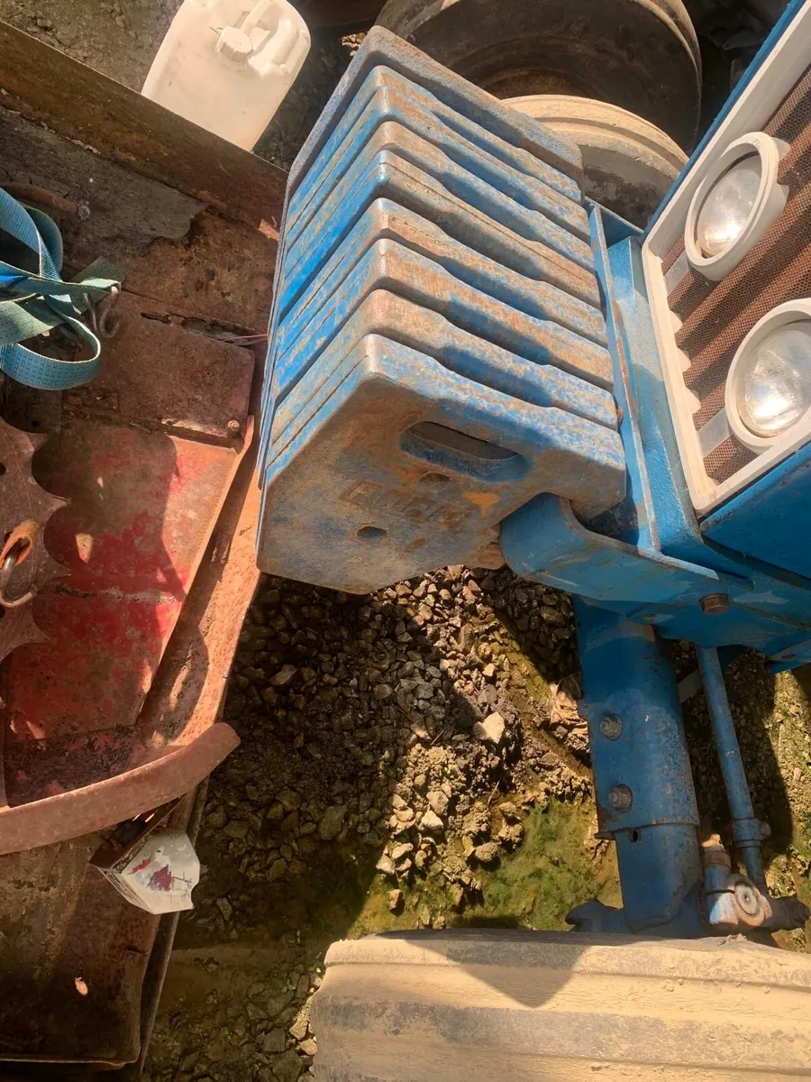Ford Weights and Carrier - Image 1