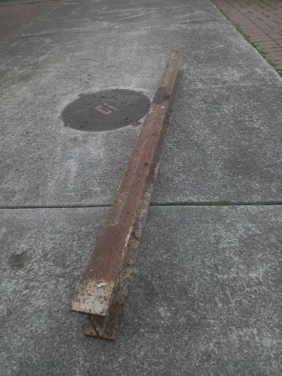 Steel beams - Image 2