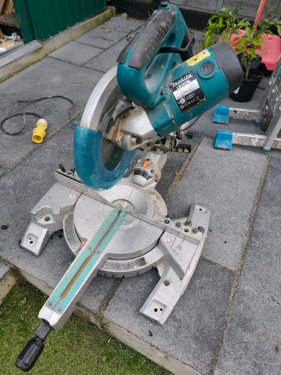 Makita chop saw - Image 1