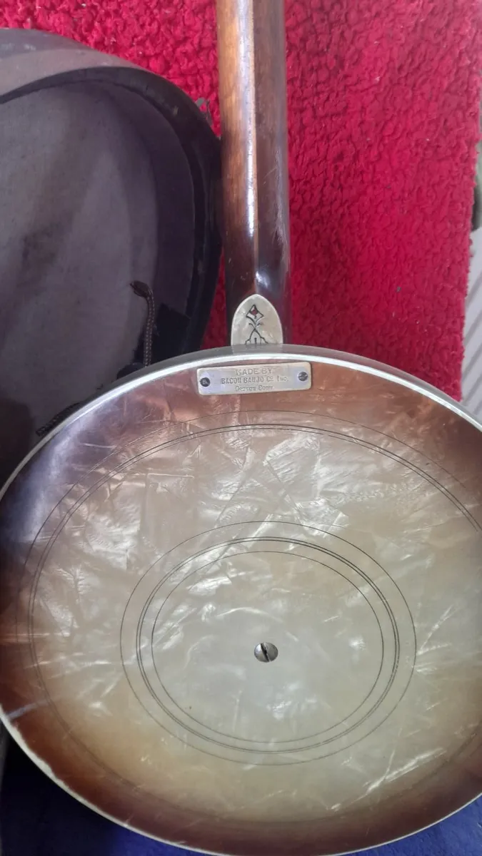 Tenor 4 string banjo - Image 1