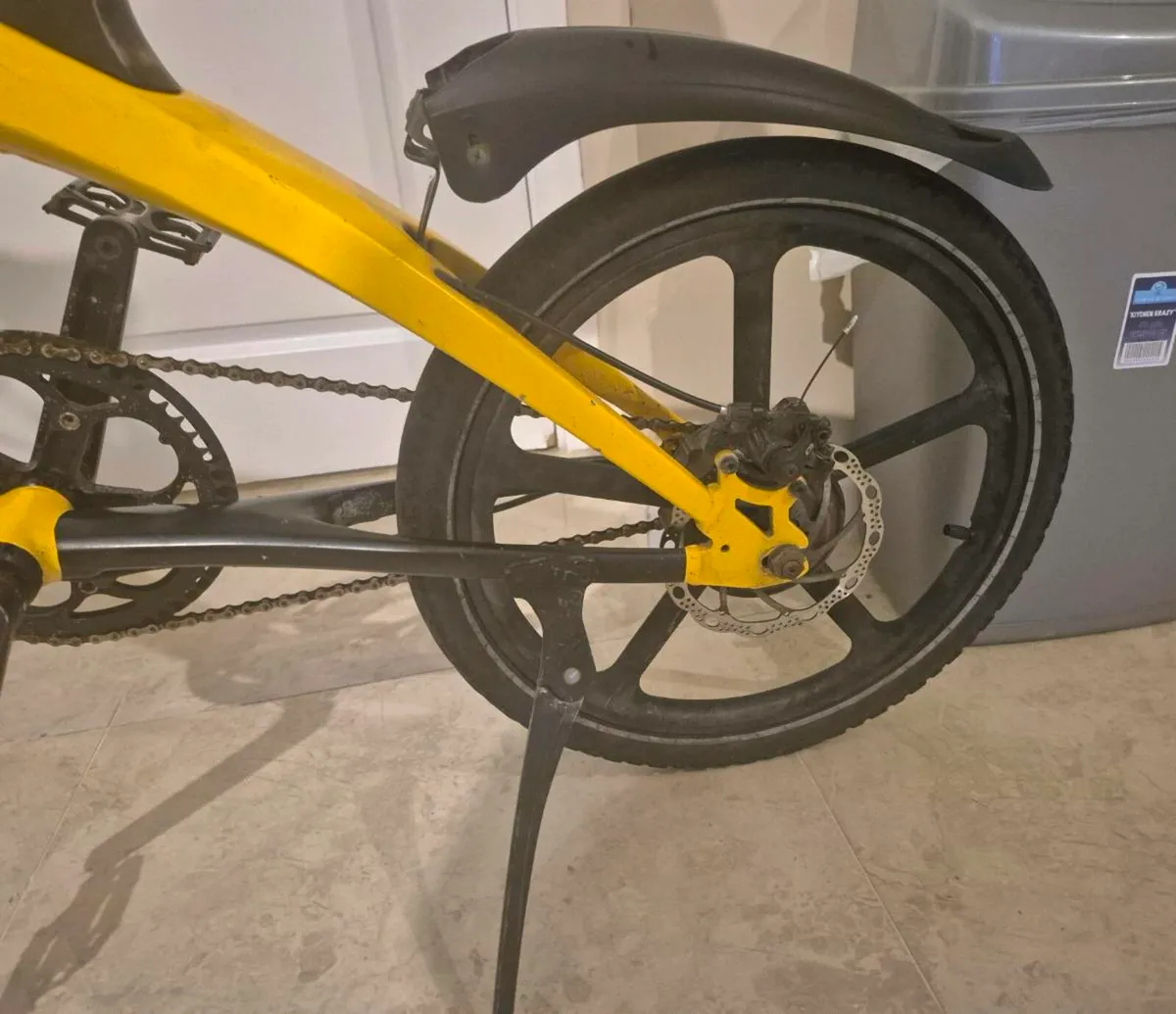 CRUZAA ELECTRIC E-BIKE WITH BUILT-IN SPEAKERS & BL - Image 4