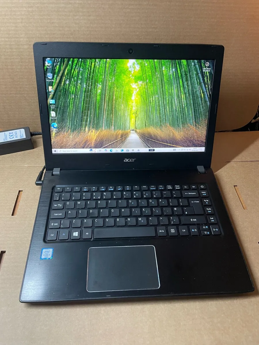 Acer laptop 8gb 1 TB hdd win 10 - Image 1
