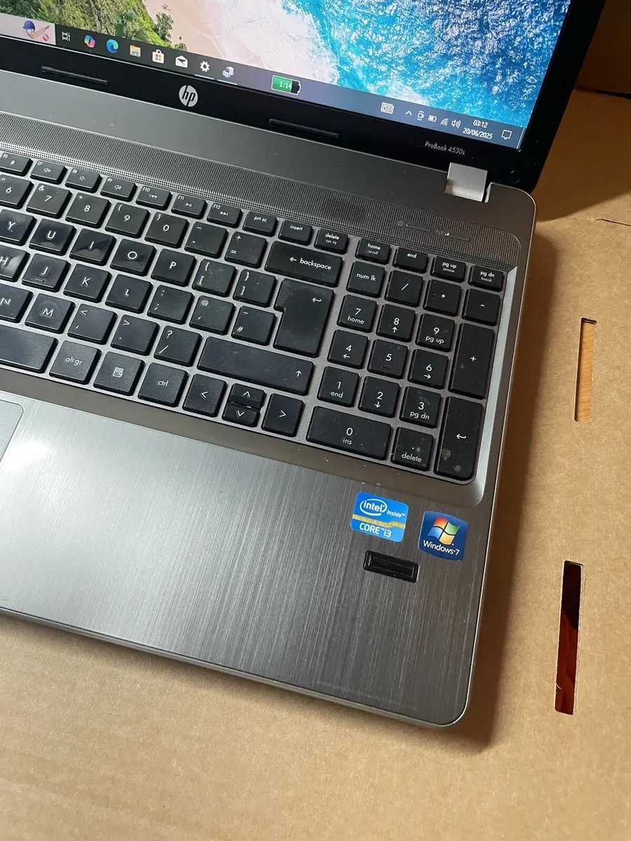 Hp laptop i3 8gb win 10 - Image 2
