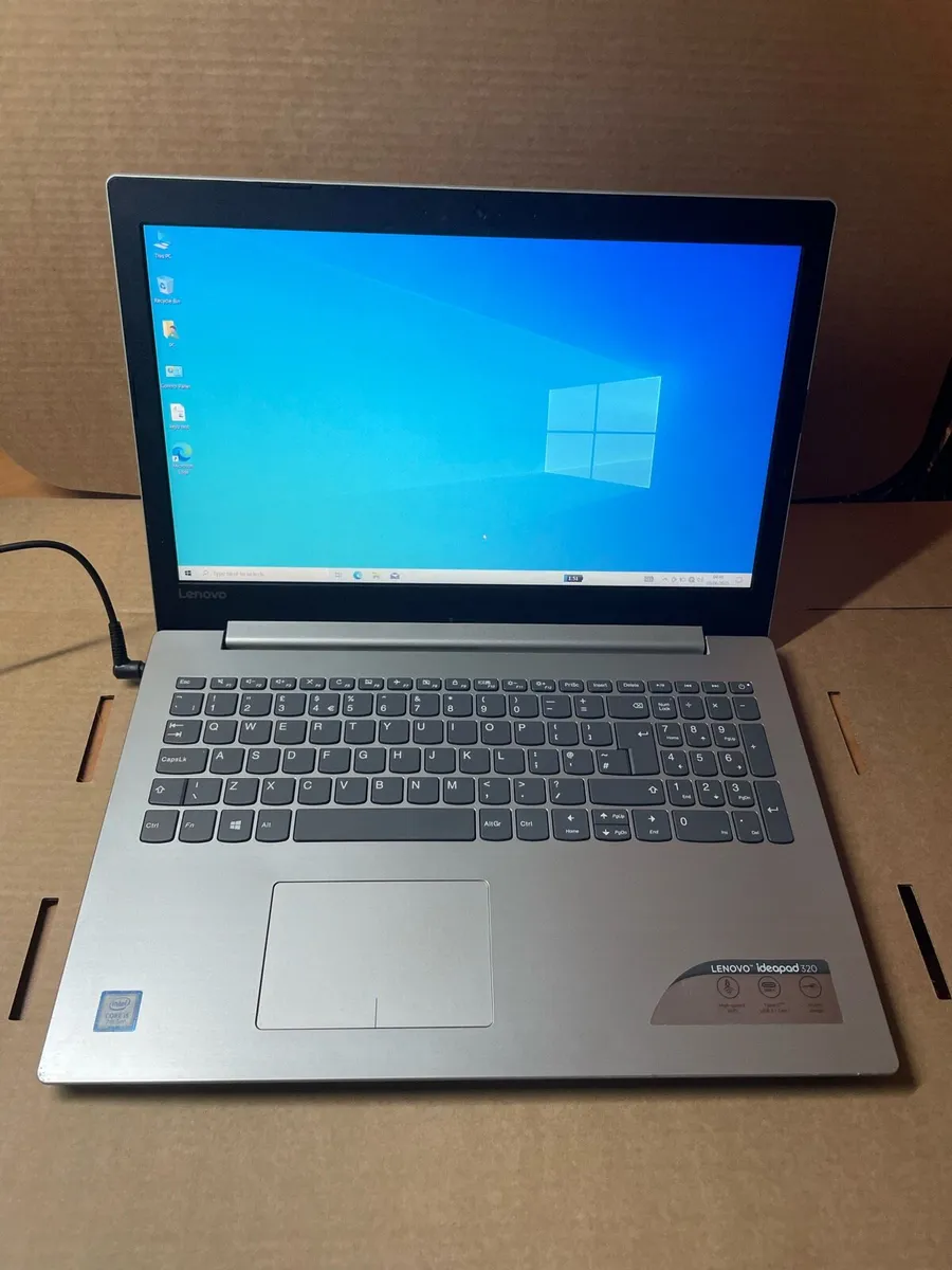 Lenovo laptop i5 8gb 256 win 10 - Image 1