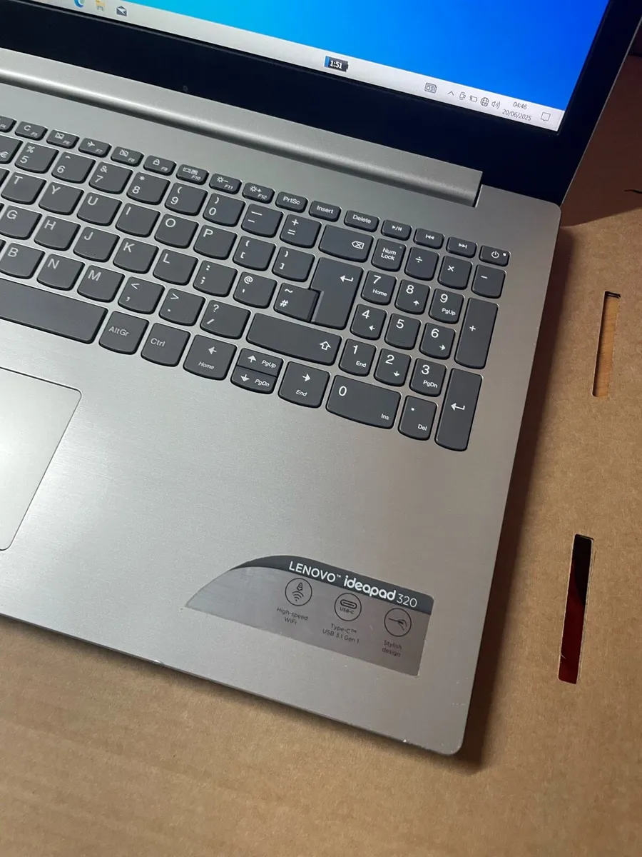 Lenovo laptop i5 8gb 256 win 10 - Image 2