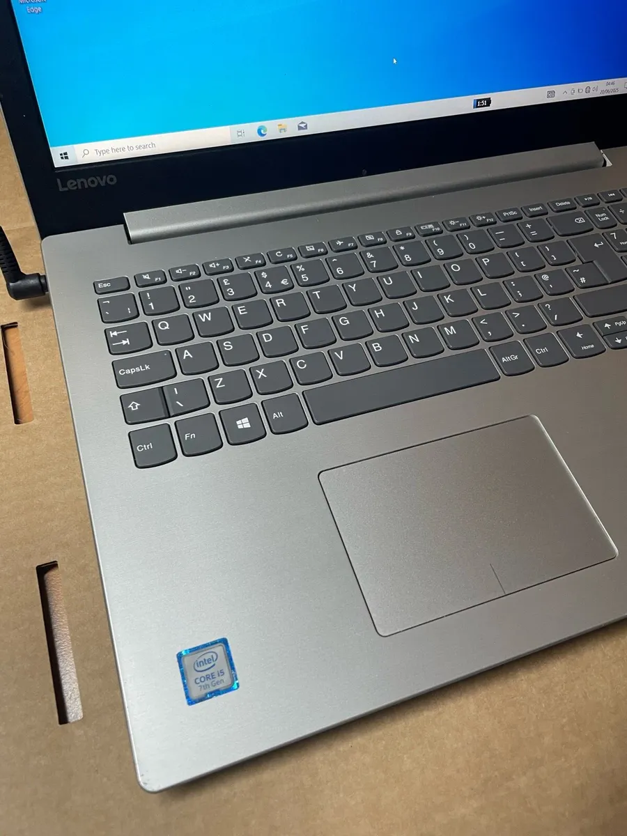 Lenovo laptop i5 8gb 256 win 10 - Image 3