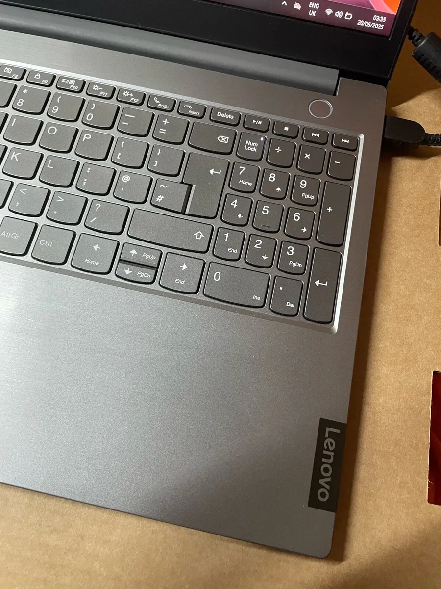 Lenovo i5 pro 8gb 256 win 11 - Image 2