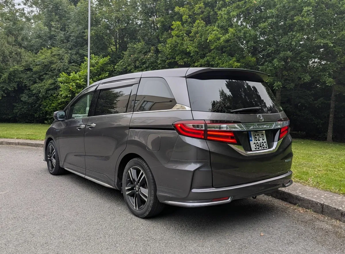 Honda Odyssey Absolute 2.0 Hybrid 7 Seat Automatic - Image 3