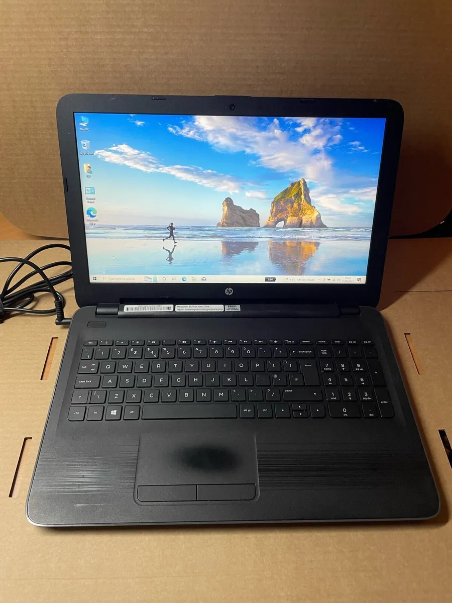 Hp laptop 8gb 120 ssd win 10 - Image 1