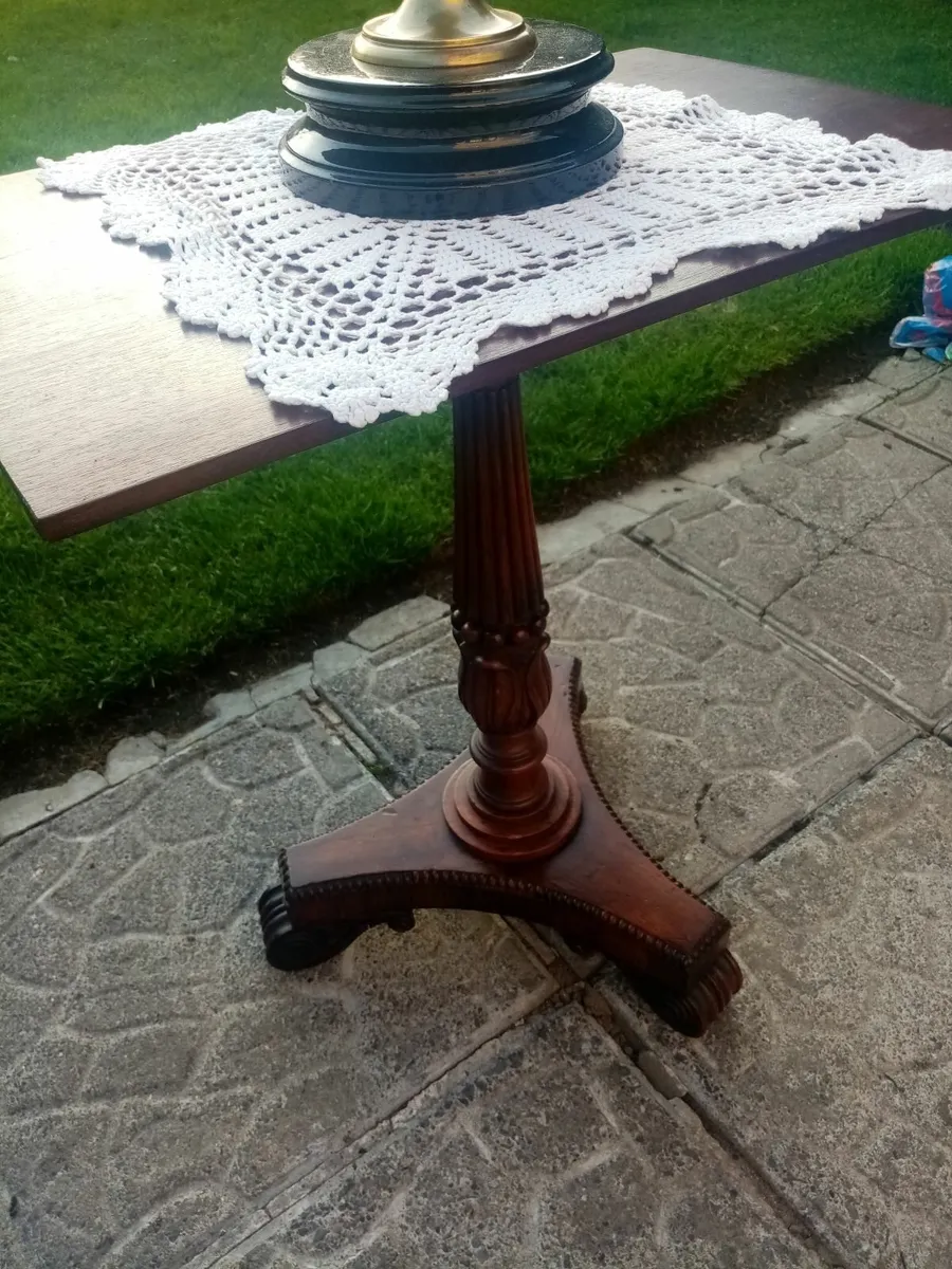 Table, oil lamp - Image 3