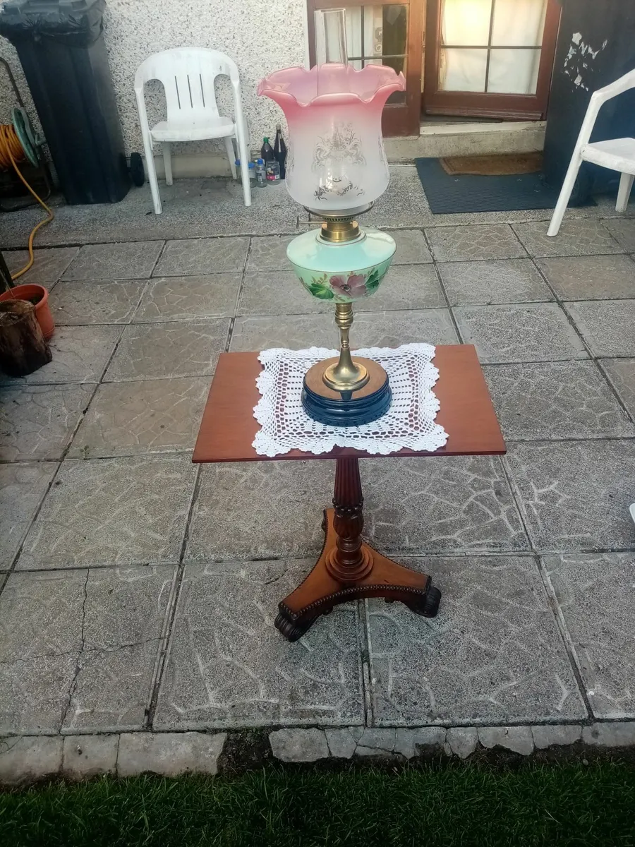 Table, oil lamp - Image 1