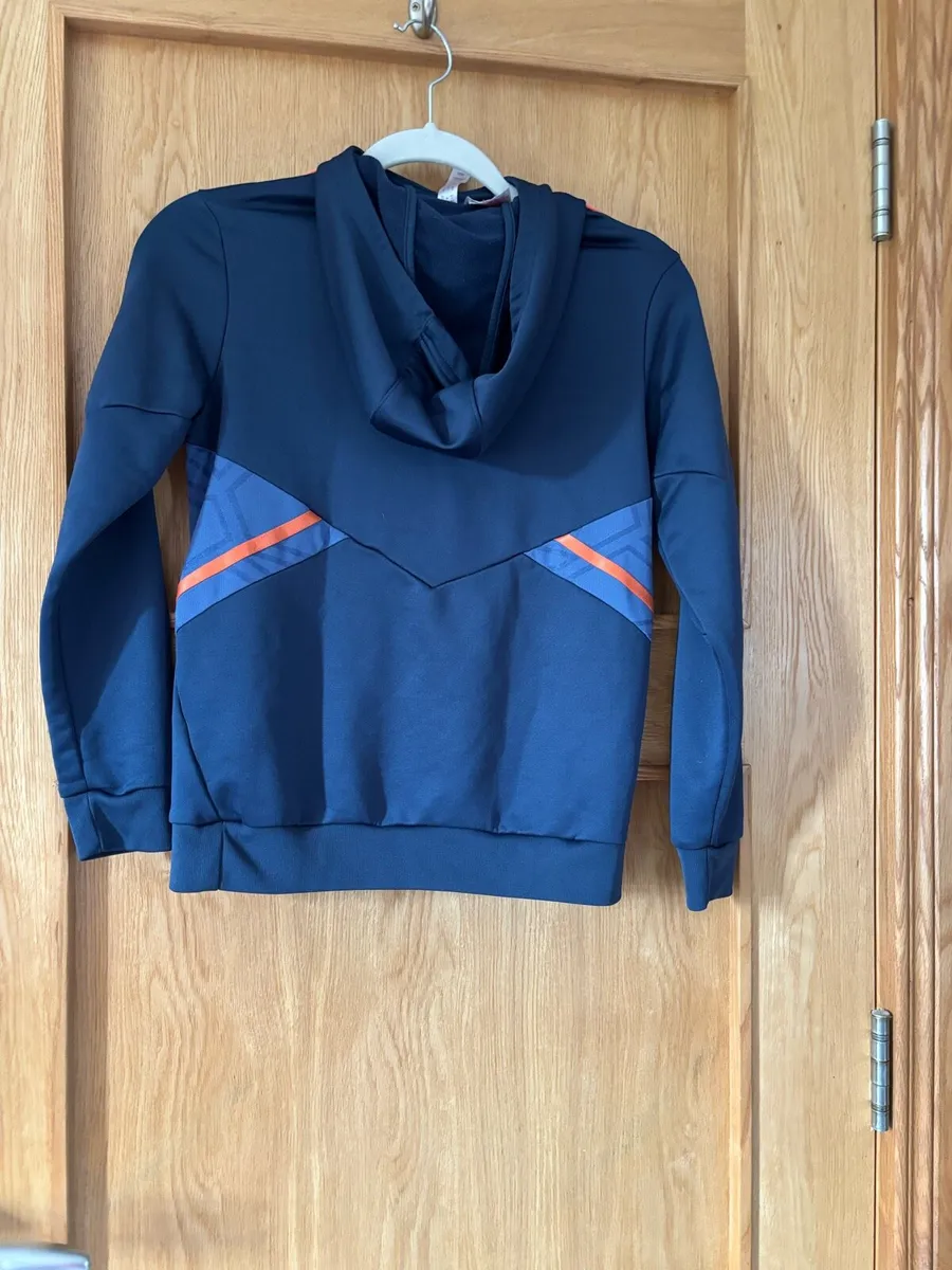 Manchester United boys hoodie - Image 1