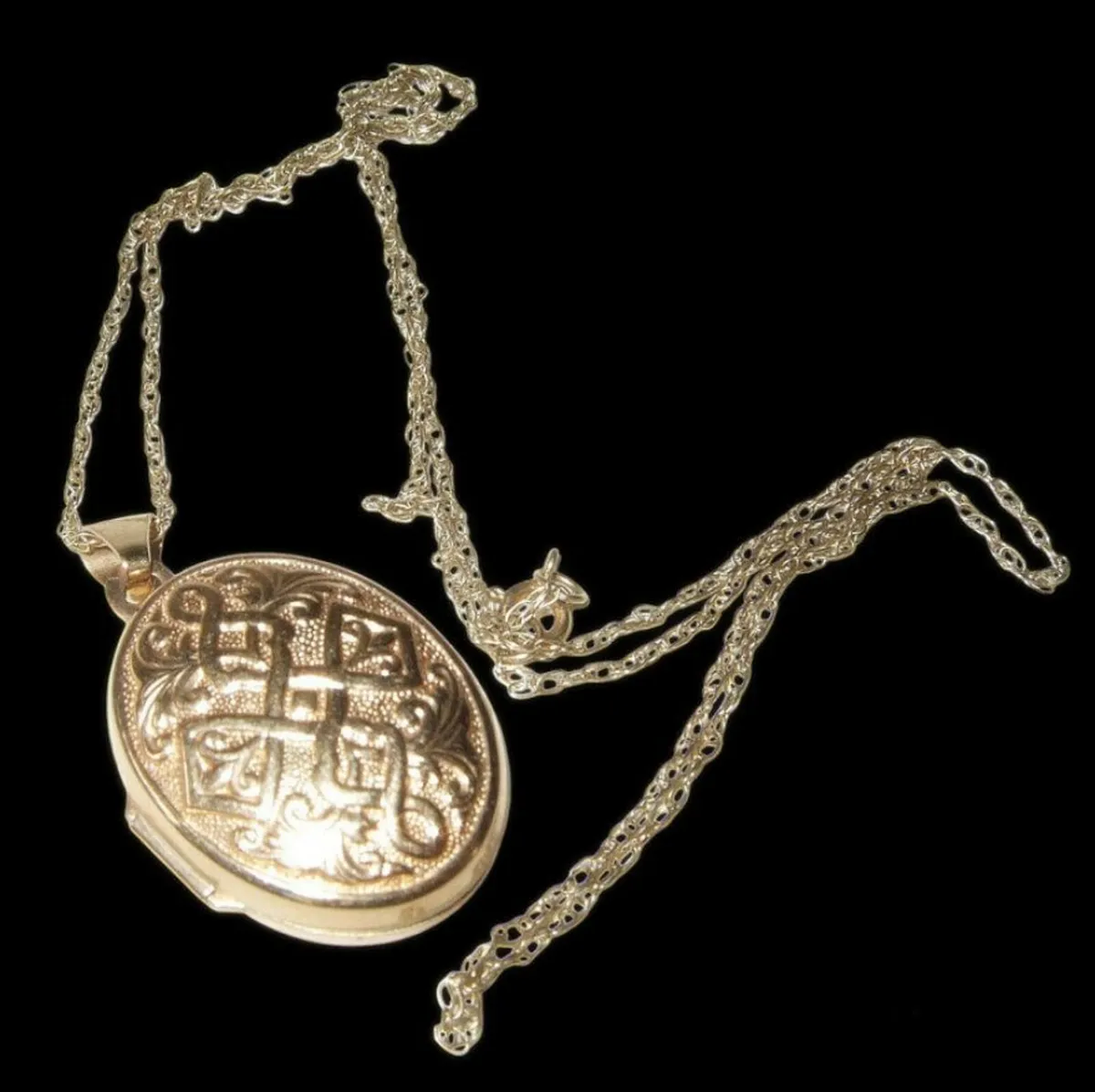 Vintage Hallmarked 9ct Yellow Gold Locket & Chain - Image 1