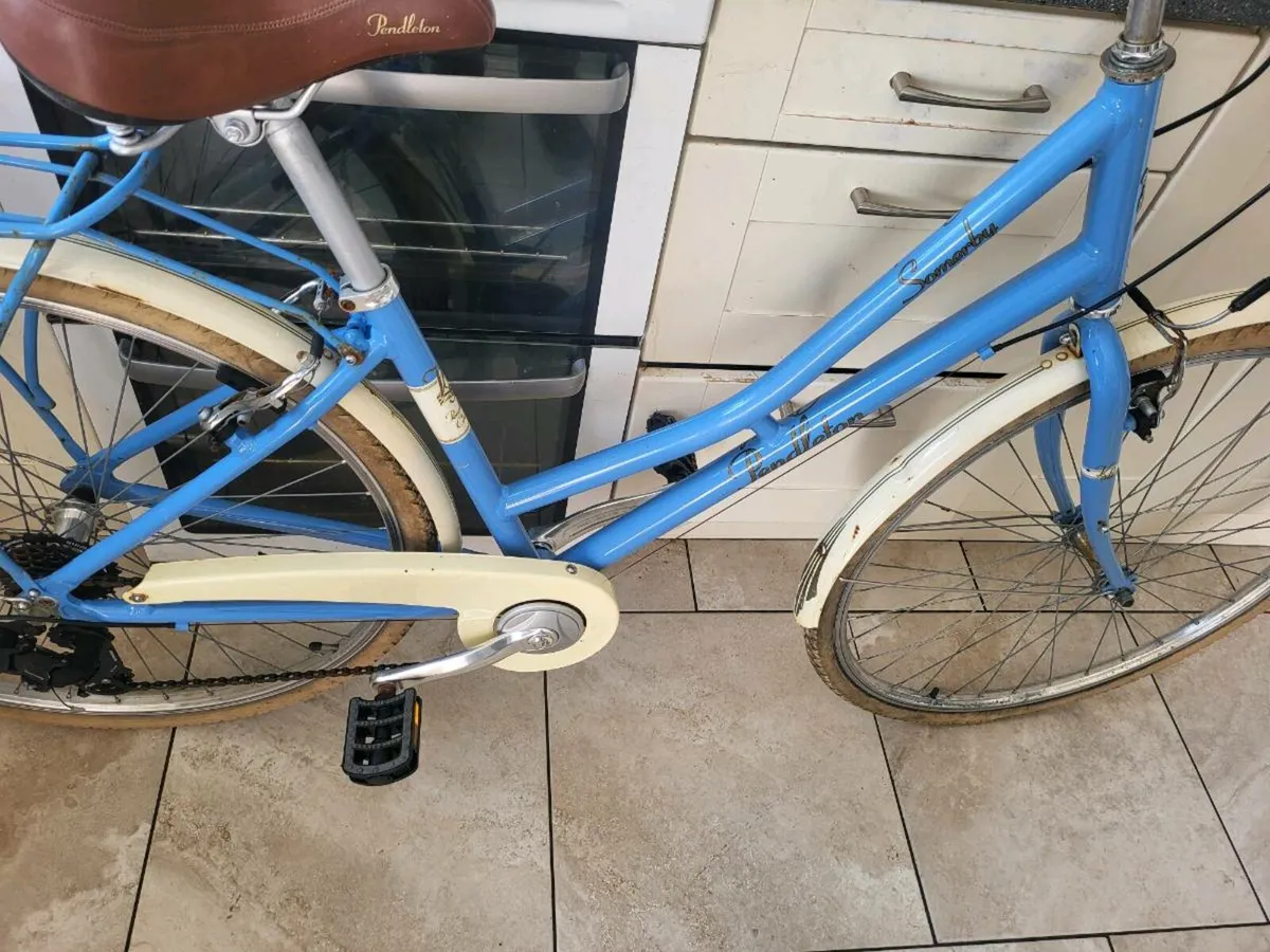 Ladies bike - Image 2