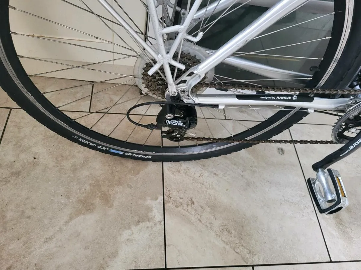 Hybrid bike - Image 3